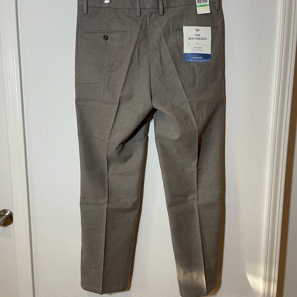 Dockers Gray Dress Pants Classic Flat-Front Design - Picture 10 of 11
